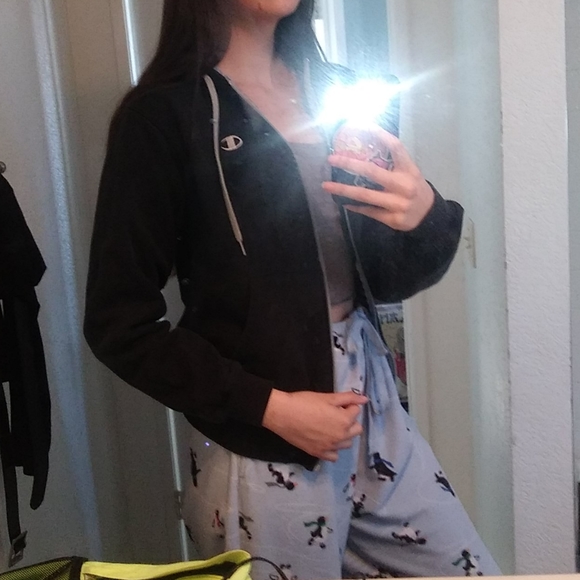 Women's Vintage Champion ECO black zip up sweater - Picture 8 of 8